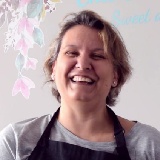 Virginia de Chic Blue Macaro dando su opinión sobre mentta